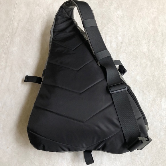 Urban Outfitters Unisex City Sling Bag One Strap Style Shoulder Backpack - Picture 5 of 16